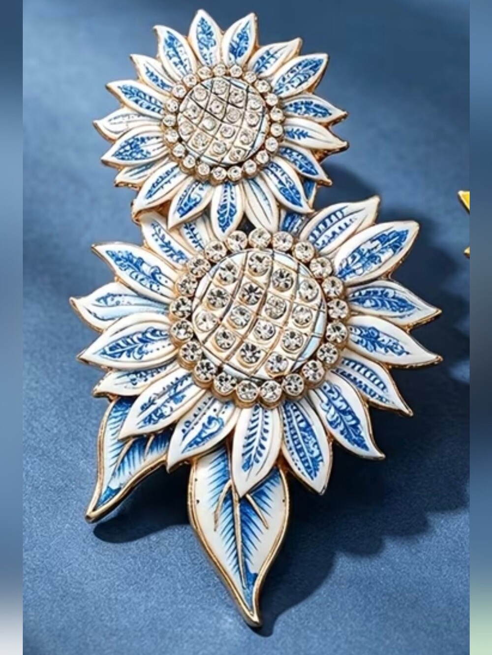 Sunflower 🌻 Brooch NEW - Picture 3 of 11